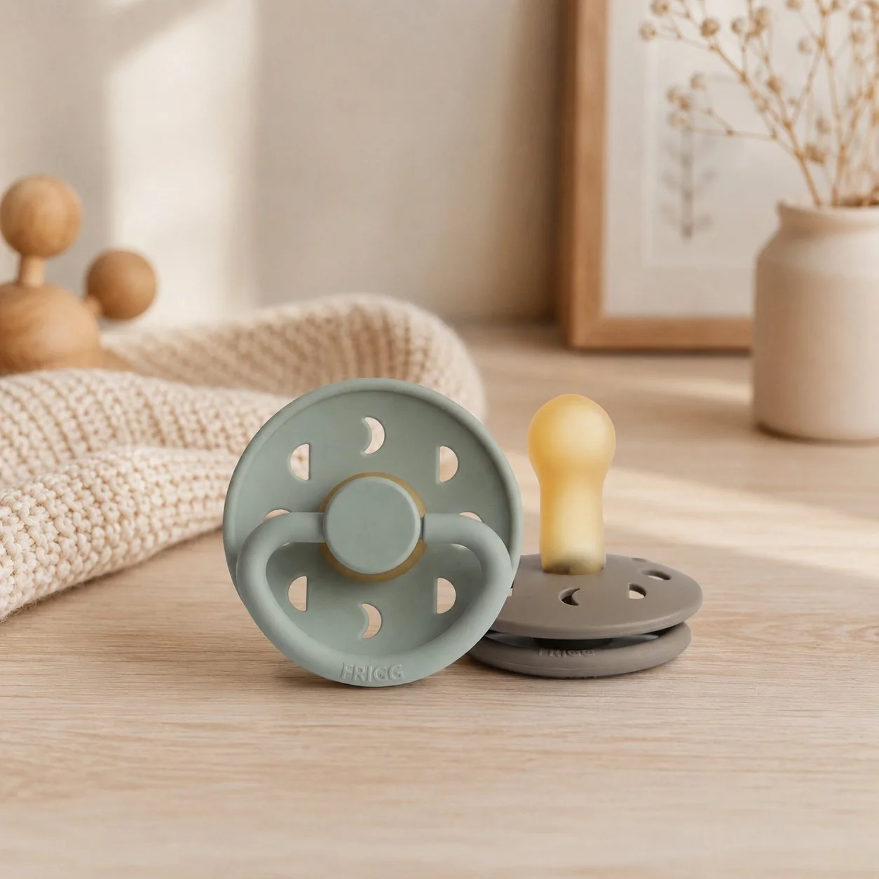 Frigg Moon Natural Rubber Baby Pacifier Gentle Comfort
